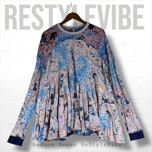 FREE PEOPLE Women’s Size XS Shirt Top Crewneck Oversized Boho Flowing Paisley